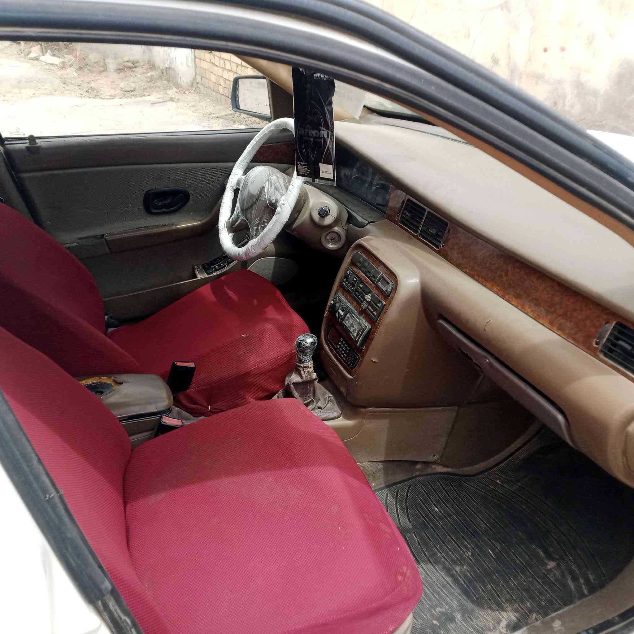 السلام عليكم سمند للبيع موديل 10 كير ومكينه شرط حداديه جديده السياره جاهزه ربع ما تذب  عليه عوزه بس التبريد السعر 29 وبيه مجال كان السياره الديوانيه الحمزه الشرقي الاتصال ***********
