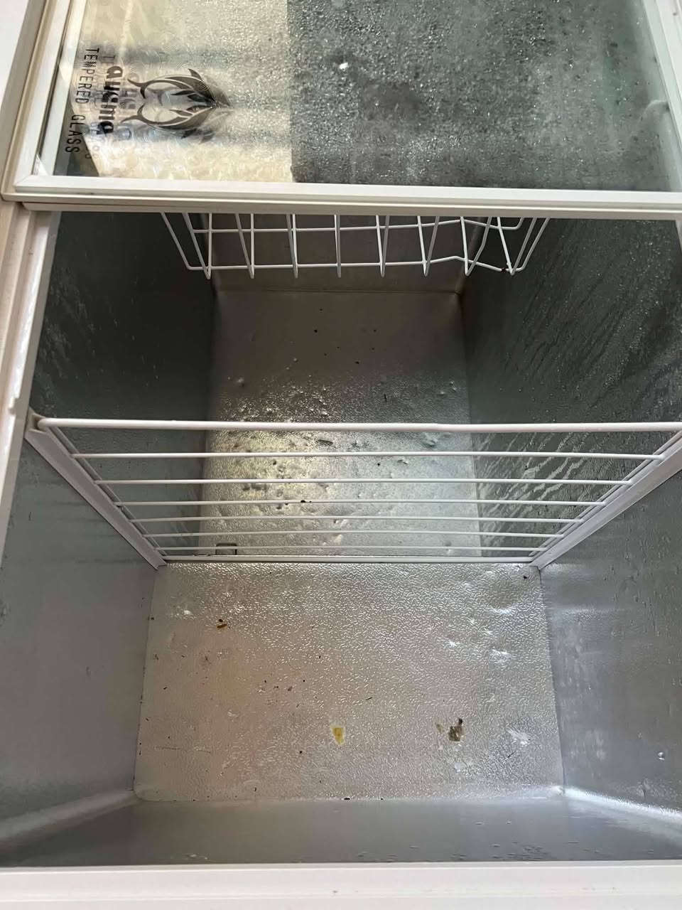 مجمده اخت الجديده استخدام قليل ٣ شهور مع قاعده المنيوم مسويته بالجديد 
مكانه الطي بالبدايه يم أسواق الأمير لا يوجد توصيل ***********

***********
