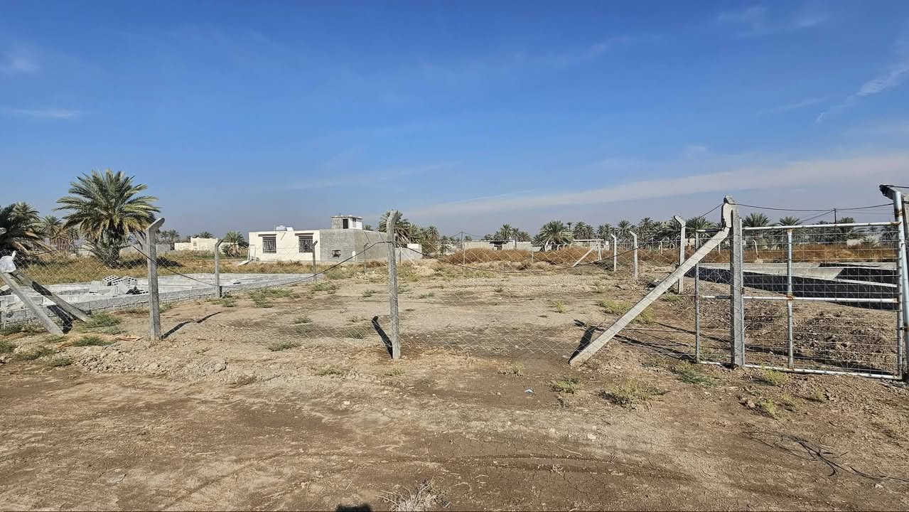 قطعة أرض في كربلاء💯
✅️قطعة أرض للبيع مساحة 
400 م واجهة 15 م نزال 25 م 
طابو سند 25  إقرار محكمة 

✅️متوفرة كافة الخدمات
تبليط، ماء، كهرباء، مدارس 

✅️الموقع كربلاء - منطقة الجذار 
شارع نجف كربلاء عمود 1140
تبعد عن شارع الزوار  5 كم 
تبعد من مركز مدينة كربلاء 15 كم 

💰السعر 15 مليون  عقاري كربلاء 

📞 إتصل الآن:  ***********
