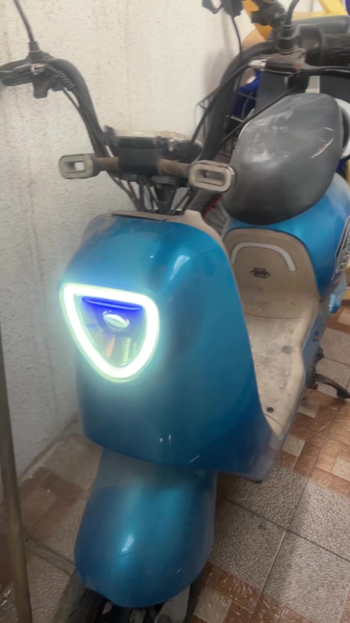 السلام عليكم دراجه للبيع واكف بيهة بطاريه وحده ابيع فحم فحم رايده ب٧٥قفل قفل
بغداد حي العامل 
***********
