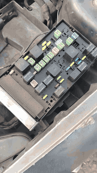 مابقت منه اي شي منه انباعت  بالعافيه الي اخذ غراضهه  بقت فقط ضفيره َوعقل وقاعدة فيوزات  ولكير.  للاستفسار ***********
