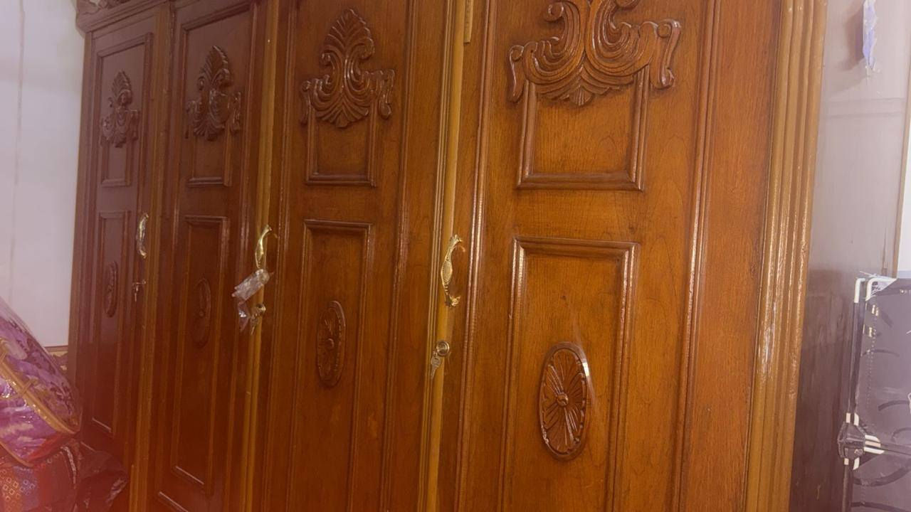 كنتور تزكام نضيف 4 بيبان للبيع السعر 200 الف *********** واتساب موجود
