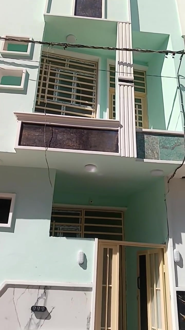 ياالله ياالله ياالله 
دار سكن 50 متر طابقين بناء طابوق جمهوري كربلاء المقدسة وسط شارع ابو طالب يبعد عن الشارع الرئيسي 20متر خلف التجاري مباشرتا
سند 25 إقرار محكمه 
للتواصل معنا//***********
                 //***********
