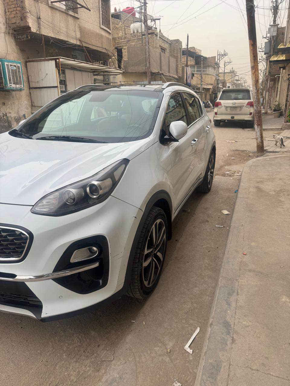 السلام عليكم
كيا سبورتج 2020 خليجي فول رقم بغداد 
مواصفات جيتي لاين فول (بصمه بانوراما شاشه جبيره كراسي كهرباء صندوق كهرباء هنديريك بصمه حساس امامي خلفي داخل قرميدي فول تحكم ستيرن اشاير مري مري كهرباء اوتو هولد سواي بار درايف مود 3 انظمه قايده تبريد قطعتين لون ابيض وبعد هواي مواصفات) السياره مكفوله من صبغ عده بارد ب جاملغ والباب الخلفي فقط وباقي سياره مكفول وين متريد افحص سياره جديده مال بيت والسياره باسمي وتحويل ثاني يوم مكان السياره المنصور 
السعر 190ورقه بيهه مجال بسيط مكان السياره بغداد المنصور
للاستفسار *********** قاسم بغداد, العراق
