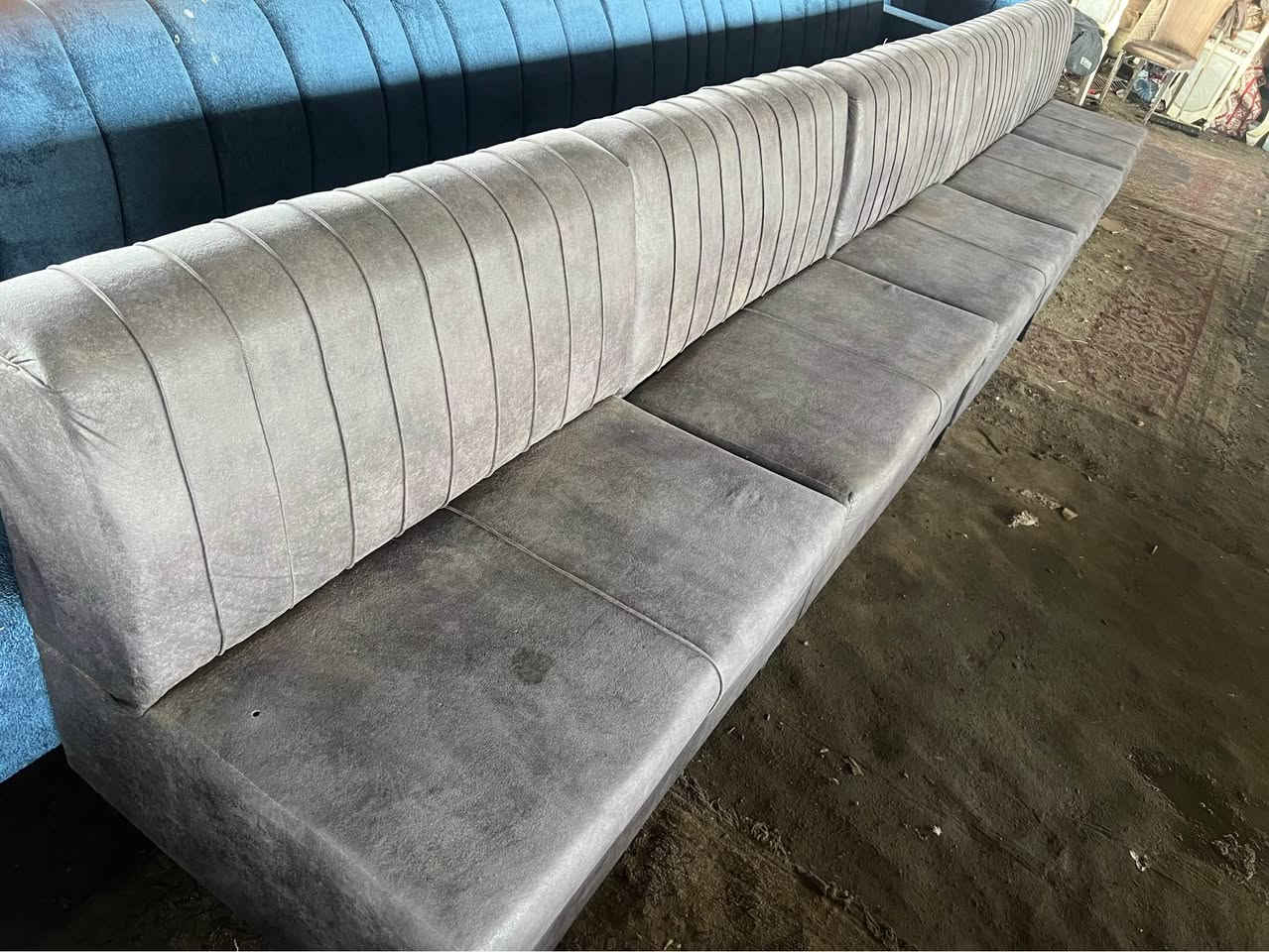 ديوان عشر مقاعد 
سبعة امتار اله ربع شرط الفحص قاعدة جوانب بلوك اسود
السعر 300
مراوس هم موجود العنوان بغداد نهضة
***********
متواجد واتساب بغداد, العراق
