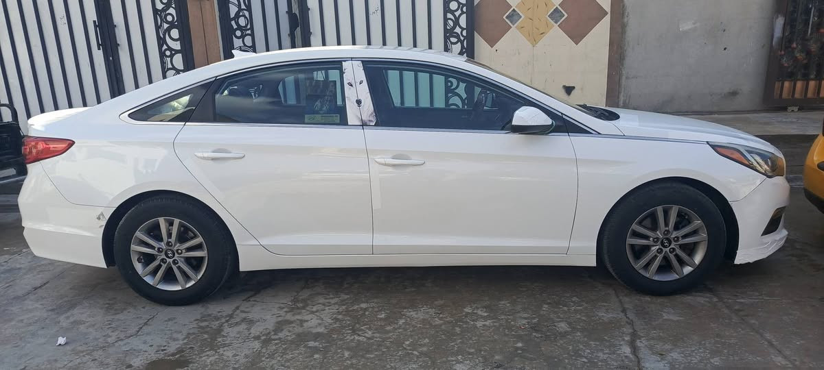 سوناتا ٢٠١٥ للبيع سياره خير من الله مال بيت للبيع مكانها كركوك  ***********
