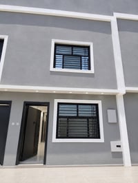🏠 مشتمل حديث للبيع 📍 حي القاهرة / الضباط مقابل مول القاهرة – الفرع الث...