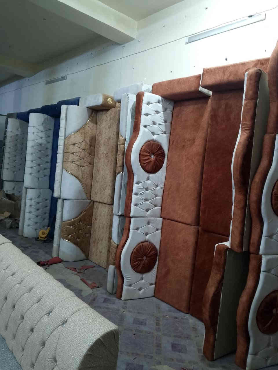 تخفيضاات تخفيضاات عروض راس السنة بس يمنه #ديوان تركي شغل تسكام بلوك اسود+ سفنج مميز متوفر جميع القياسات وسعر ديوان 11 مقعد من 400 إلى 360 الف صار
متوفر قياس 8ب4 و 7ب4 و6ب4 
#صويرة تقاطع حي زهور سبيس #معرض الجوهرة ***********...***********
