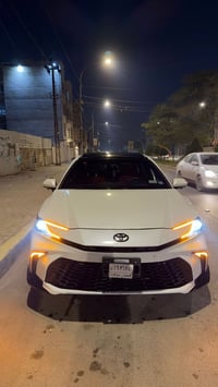 🚗 للبيع تويوتا كامري2025 وارد أمريك مرقم كامل  هايبرد( هجين)  ⭐ XSE فل...
