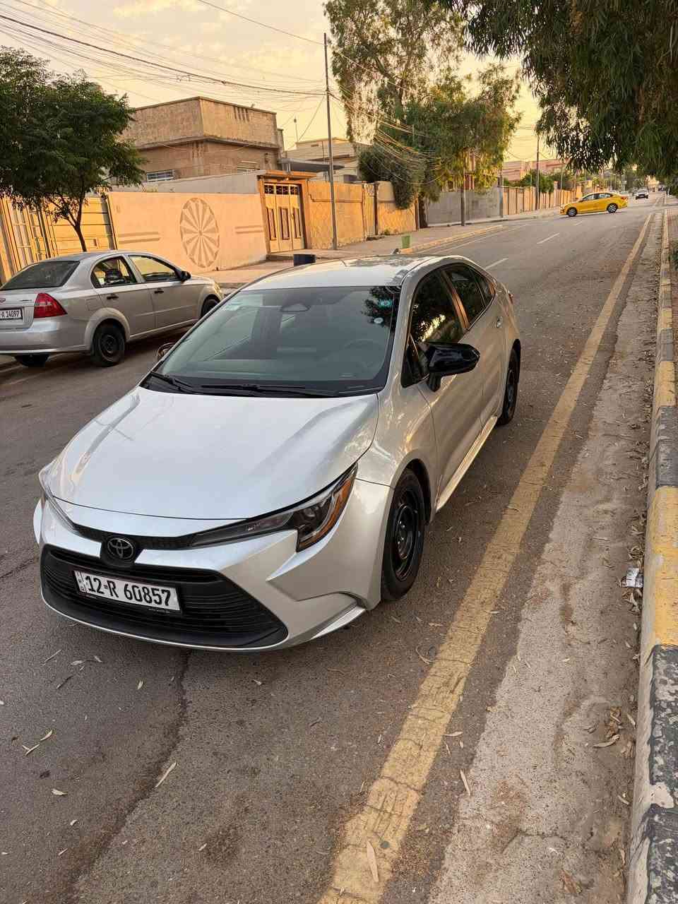 🚗 للبيع كورلا 2023 🚗

للبيع سيارة كورلا موديل 2023 بمحرك 2000 سي سي، السيارة بحالة جيدة جداً واستخدام نظيف.

✅ محرك 2000 قوي واقتصادي
✅ ثلاث قطع صبغ فقط
✅ بدون دواخل (الشاصي والدواخل سليمة)
✅ السيارة جاهزة للاستخدام
❌ بدون إيرباك

💰 السعر: 14900 دولار (قابل للتفاوض بالمعقول)
📍الموقع: الموصل

للاستفسار والتواصل يرجى مراسلتي على الخاص أو الاتصال على الرقم: [***********].

ملاحظة: السيارة مناسبة لمن يبحث عن موديل حديث بسعر مناسب، والمعاينة خير دليل. موصل, نينوى
