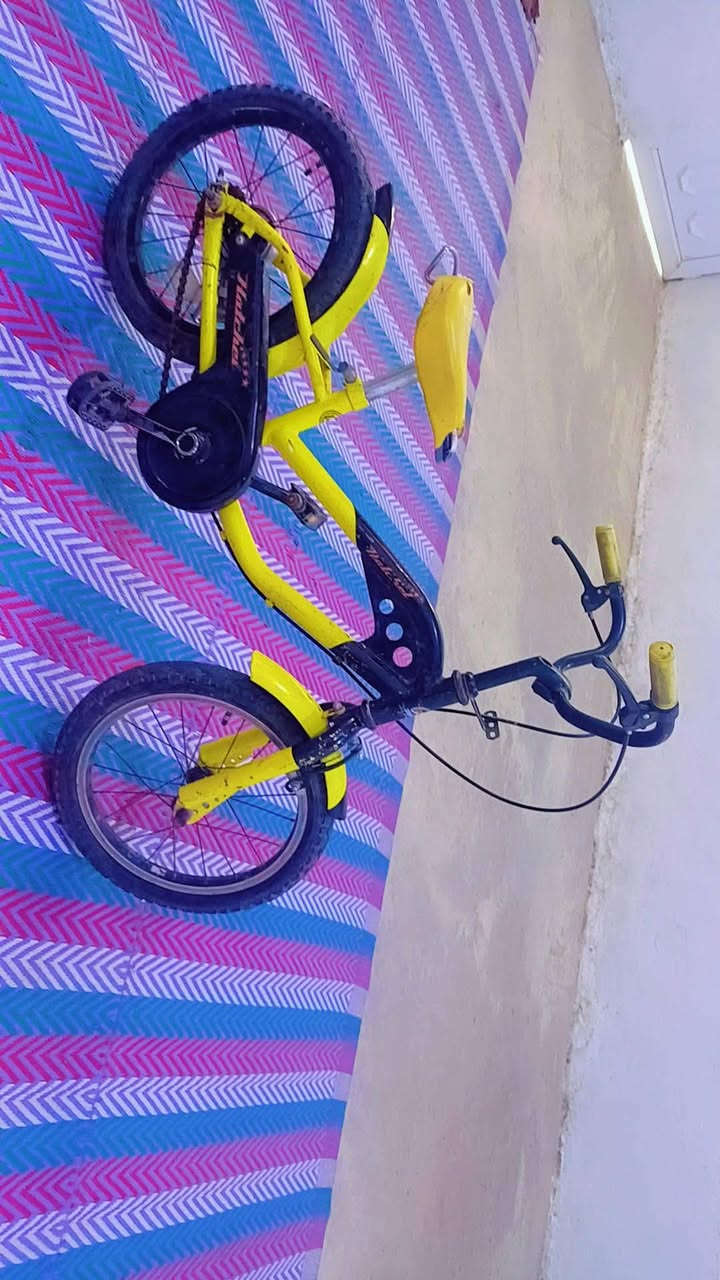 بايسكل للبيع باله جديد مستخدم شي غليل 70وبي مجال ***********
راسل وتدلل 💞🚴
