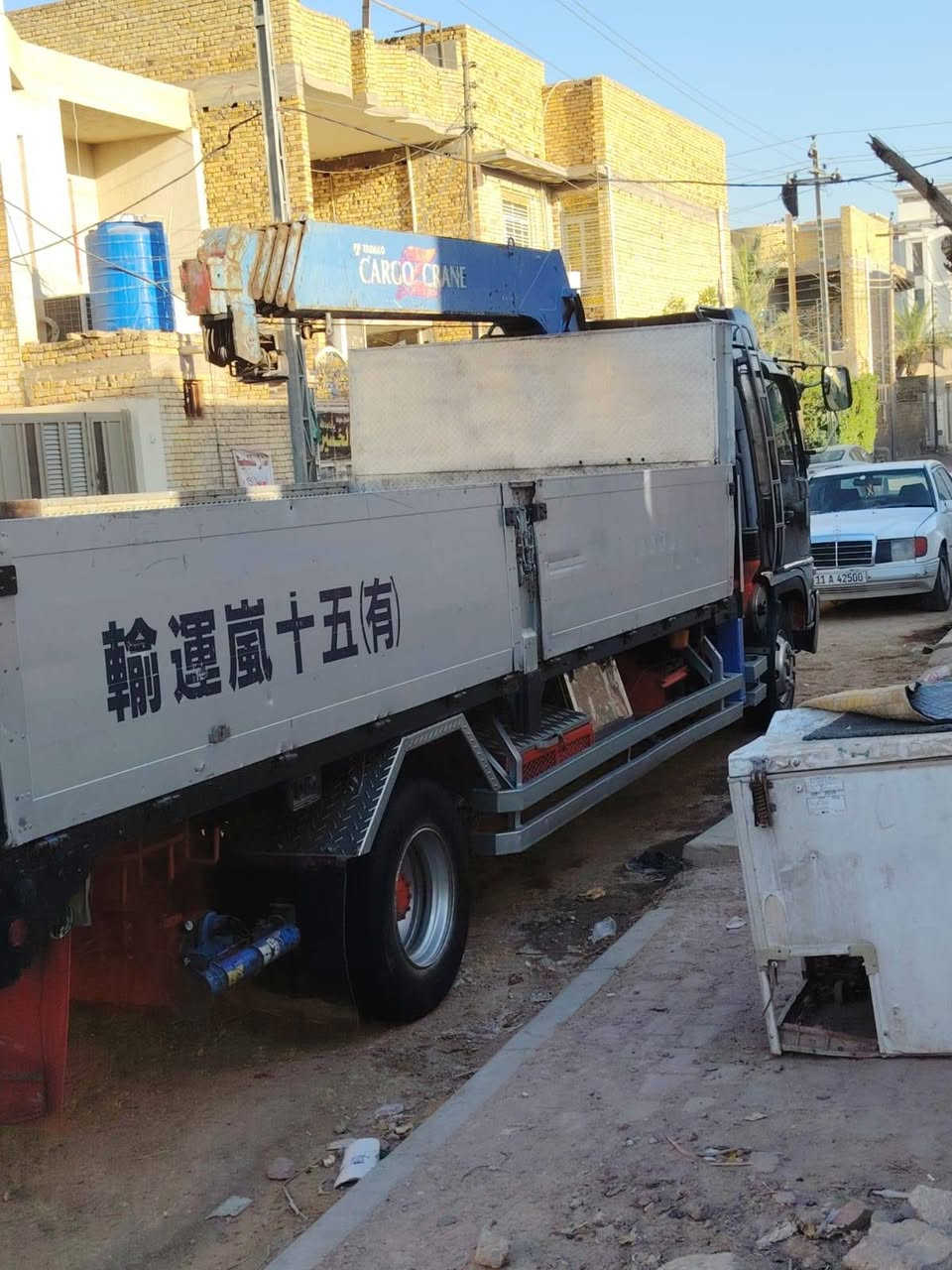السلام عليكم سيارة هينو كرين انگر ابوشفه للبيع طول 6/25متر كرين كاركوخمس سلايتات رجلين مخالف رجلين خلفيه محرك 80 سوبر تخم تاير بدي جسور حديد بلادي گاعيه جگر سياره جاهز رقم بصره باسمي موديل 

2001 مامعلايه  الموبايل  ***********
***********
