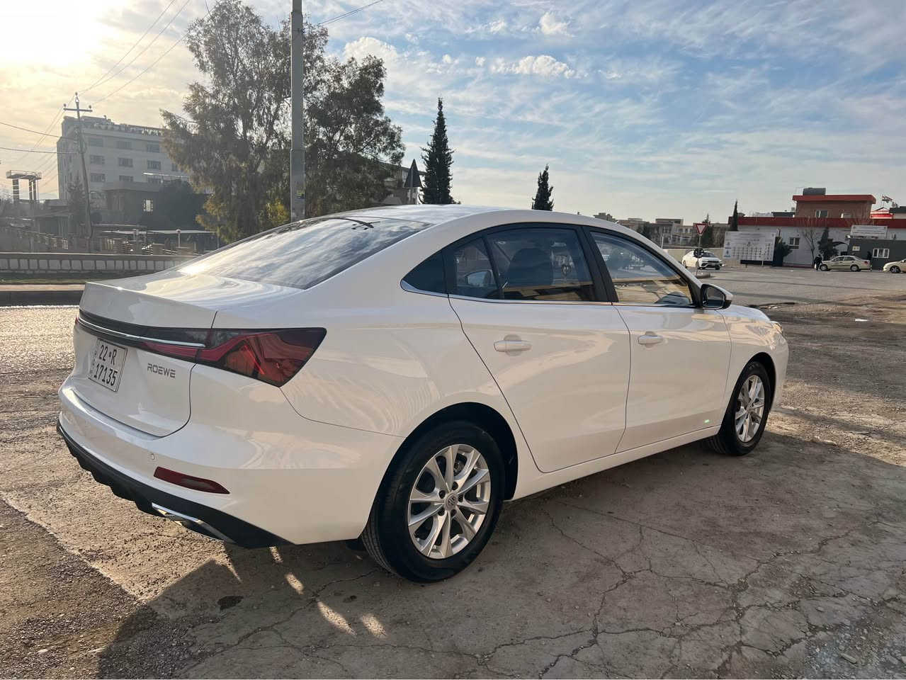 ئێم جی ROEWE 2024
فول مواسفات ٥ هەزارڕۆیشتوە گێڕومەكینەی بیلادی ئێم جی جیتی لەسەرە بە سمەو سڵایت برێك ئۆتۆ كامێرا شاشە حاسە سوكان فۆلێۆم كوشن جڵد دوو بە سمەبێ بۆیاخ بێ ساڕد شوخت وچاڵی نی یە سه ياره كه وه ك سفر وايه  ڕۆن وفلتەری تازە گۆڕیومە ڕۆنی پڕۆفیكای اڵمانی تیایە سەنەوی تا٢٠٣١ تازەیە بەناوی خۆمە 
نرخی١١٠ گەڵا
سلیمانی 
*********** السليمانية, العراق
