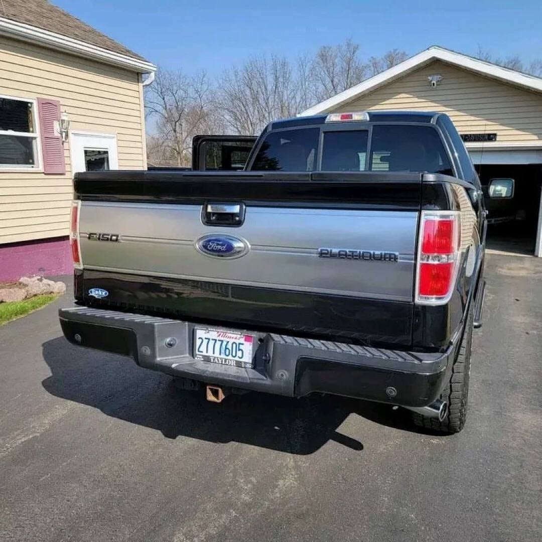 Selling the factory taillights, factory front and rear floor mats 

Taillights

Floor mats

#fordperformance #fordperformancevehicles


**إذا كنت صاحب هذا الإعلان وتريد حذفه لأي سبب، رجاءا أرسل رسالة إلى الدعم الفني**