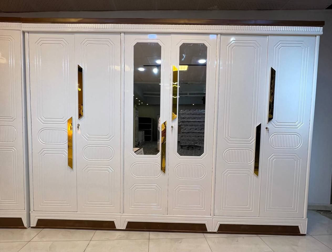 السعر ( مليون و٥٠ ) فقط😍

غرف نجاره عراقيه 💯💯

تتكون من ١٠ قطع 

عرض الكنتور٣مترات و٢٠سم

ارتفاع الكنتور مترين و٤٥سم

السرير بلوك ٦ ارجل

طول السرير 200 سم 

عرض السرير 160 سم 

الضهر جرجوبه فريم داخلي

الزاويه بارتفاع الكنتور 

الشازلون والطابوريه 75 الف 

الدوشك 150 الف  ضمان ٥ سنوات


**إذا كنت صاحب هذا الإعلان وتريد حذفه لأي سبب، رجاءا أرسل رسالة إلى الدعم الفني**