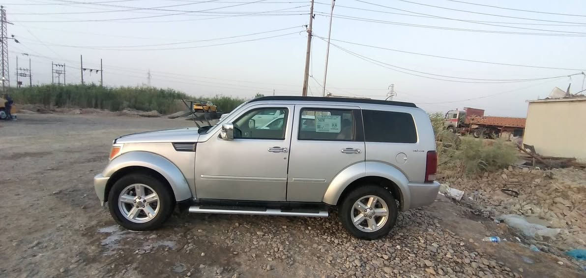 السلام عليكم للبيع دوج نترو موديل ٢٠٠٩مشروع بسمي جاهزه رقم انكليزي مداور السعر ٩٠ بيه مجال للطيبين العنوان الناصرية قلعه السكر  رقم الموبايل *********** والرزاق الله
