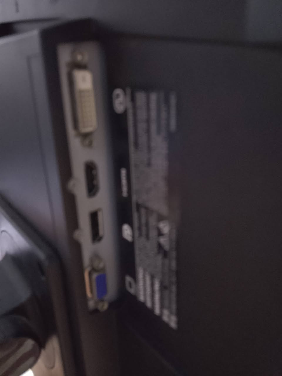 شاشة كيمگ شركة Elzo الشاشة تصعد او تنزل 360 درجه كما موضح بل صور
مواصفات الشاشة:
الماركة: EIZO
الحجم: غالبًا 19 – 22 إنج
النوع: LCD
الدقة: تقريبًا 1280×1024 أو 1680×1050 (حسب الموديل)
المنافذ: VGA / DVI
مناسبة: للكمبيوتر، المكاتب، المراقبة
جودة يابانية معروفة بعمر طويل + تشتغل عله اي شي السعر 200 الف او بيها مجال للطيبين + يوبي اس جديد ما ملعوب بيه وال وصل موجود حسب ما موضح بل صوره صارلي 3 ايام من جبته بعده طك كارتونه السعر 30 بيه مجال قليل / الرقم *********** وتساب العنوان بغداد مدينة الصدر
