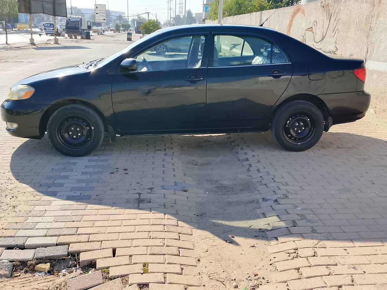 يا الله كورلا موديل 2006 رقم بغداد دولي بسمي هزه جديد  بيه صبغ عام ضربه بنيد مبدل اصلي وجاملغ خلفي مصللح بدون دواخل شرط تكم لغود شواصي كفاله مكينه 1800 مكفوله هيه والكير وصدر وتخم تاير كهربيات كله جديد تبريد نقص غاز مكاني بغداد سعر 75 بيه مجال ***********
