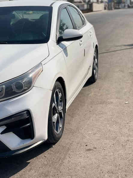 السلام عليكم
كيا فورتي موديل ١٩ وارد امريكي ماشيه ٦١ ميل
حادث جاملغ أو بنيد فقط صبغ ولباقي ليبل واحد
مواصفات 
شاشه جبيره +كار بلي 
تحكمات ستيرن 
تلث انضمه قياده 
كير ايتي 
مكينه جديده 
صدر جديد تخم تاير جديد 
سياره خير من الله 
رقم جديد سنويه جديد تحويل مباشر 
السعر ١٢٠ وبيهه مجال قليل حك الجيه السونار وصور الحادث بل منشور للاستفسار الاتصال على الرقم ***********
