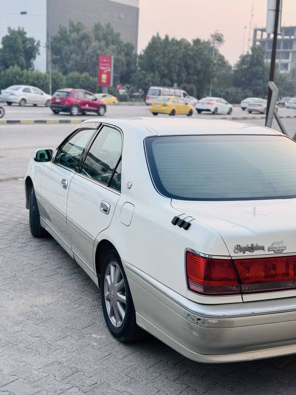 السلام عليكم 
ملكه للبيع او مراوس 
مواصفات 

1-دكمتين 
2- ديفور صغير 
3-كرستال اصل 
4- رقم كركوك مدفوع كمرك ورقم وهزه جديده كامله

5-حداديه وتخم تاير ومكينه جديد 

مكان سياره النجف الاشرف 
الاستفسار 
***********
واتس اب ***********
