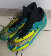 حذاء كرة قدم • مقاس ٣٩