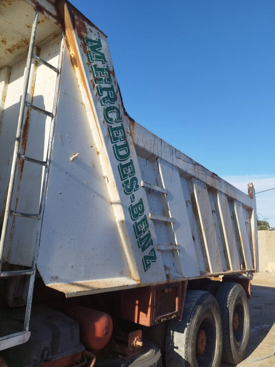 بدي مايلر شغل الفلوجة
طول 5/25كرواتي
حديد اكروني
السعر 55ورقه وبيها مجال
***********
