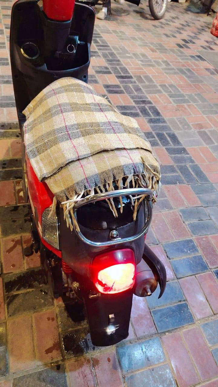 سلام عليكم بوليس كابرته البيع قبل شهرين طلعه من معرض مكفوله برغي مامفتوح بيه المكان طوريج الرقم *********** السعر 800 وبيه مجال الشراي
