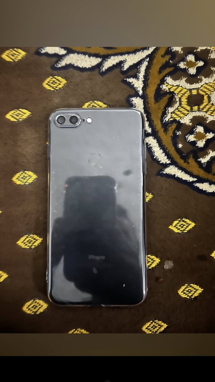 ايفون 7بلص كلشي بي شغال مابي اي شي مبدل شريكه سعر80قفل الشراي يخبر***********
