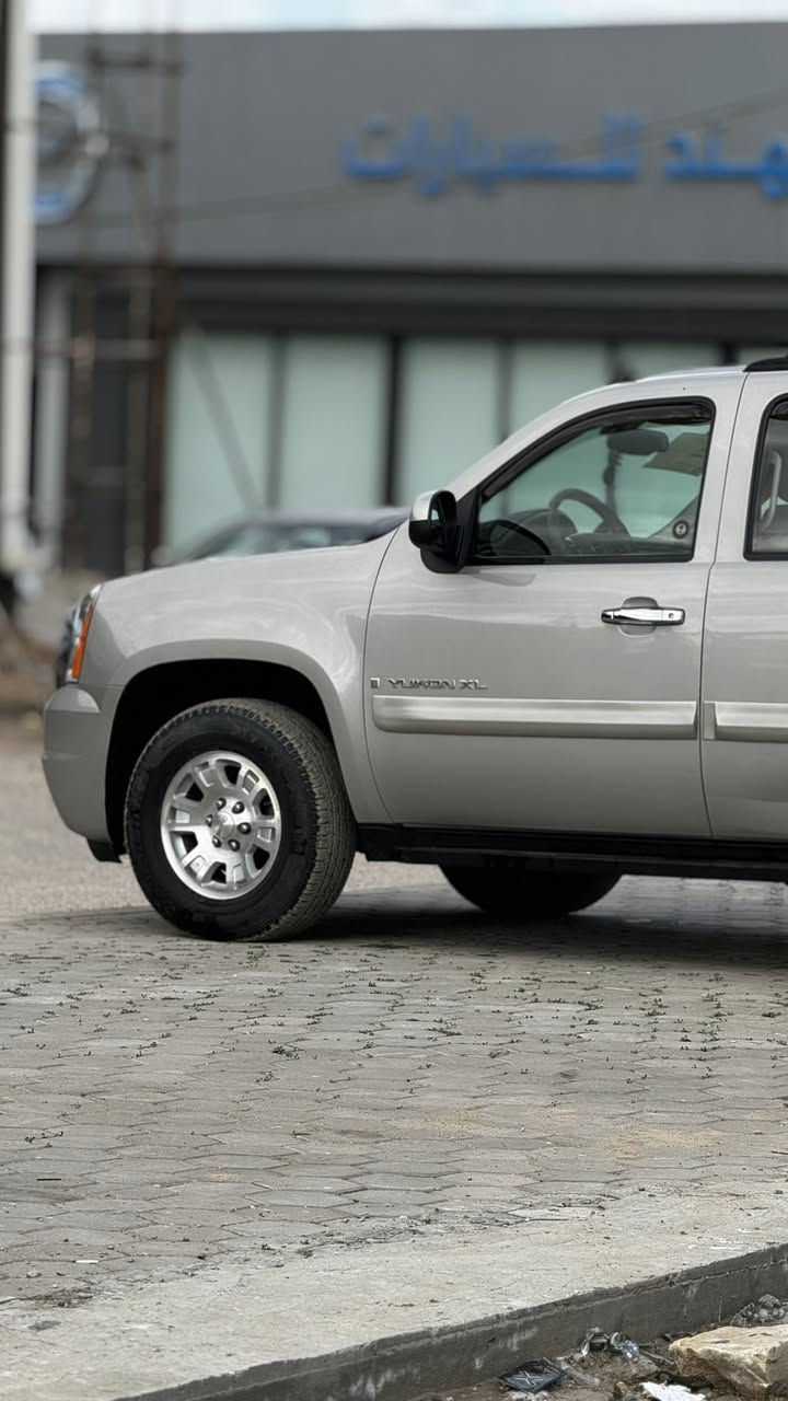 سلام عليكم لبيع او مراوس  يوكن طويله مديل 2007 خصوصي رقم بصره مداور ثاني يوم وارد كندي بيه نص جاملغ خلفي كلير جاهزه من كلشي 
بيه منظومه غاز مكينه وكير وحداديه وتبريد او غرفه جديده 
مكان سياره نجف
السعر 190 وبيه مجال 
رقم تلفون(‭0783 575 8579
