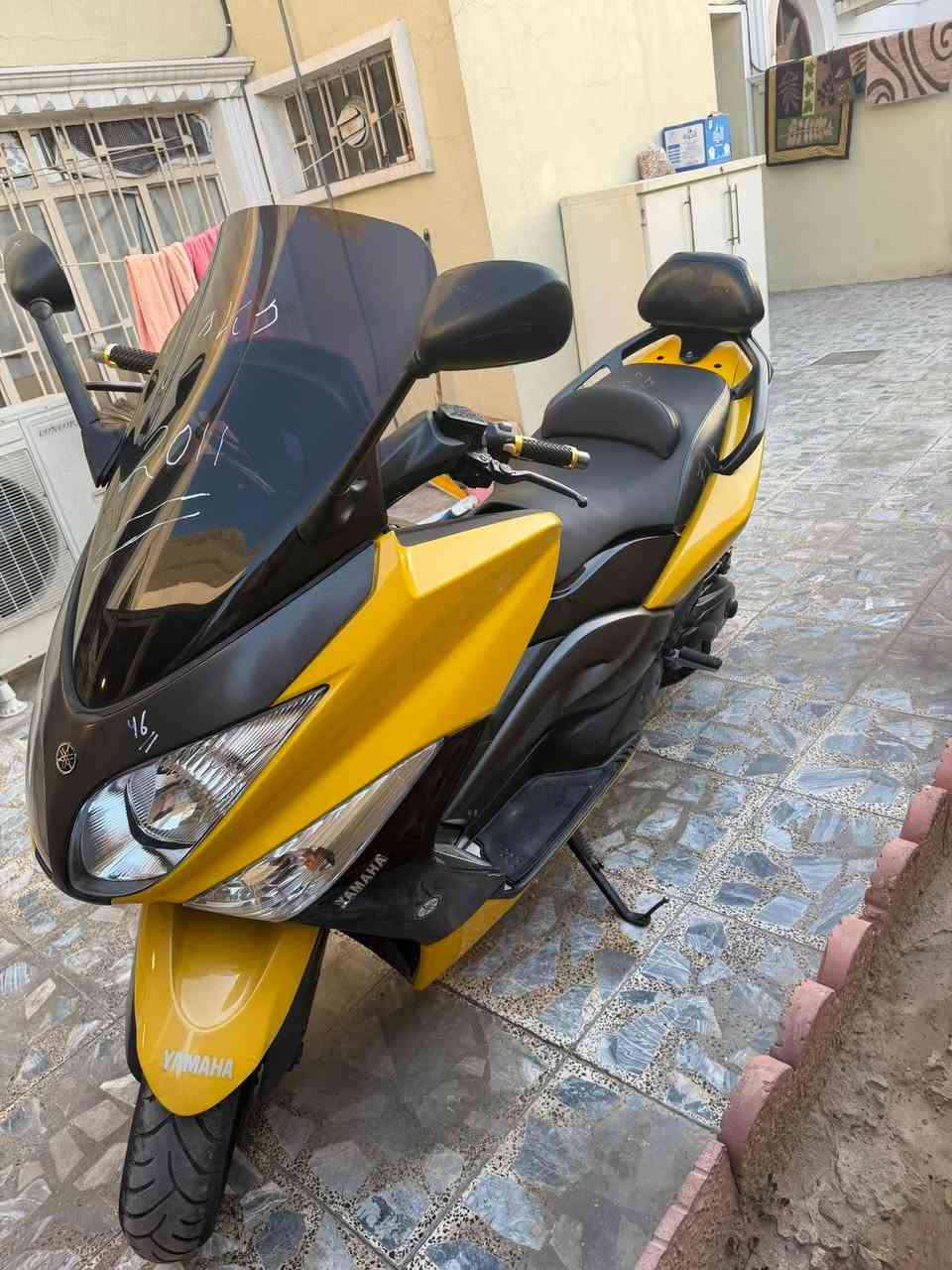 T max 2011
كفاله ماشيه 40 ألف 
الدراجه خير من الله وكامله
السعر 34 وبيهه مجال 
بغداد للاستفسار ***********
