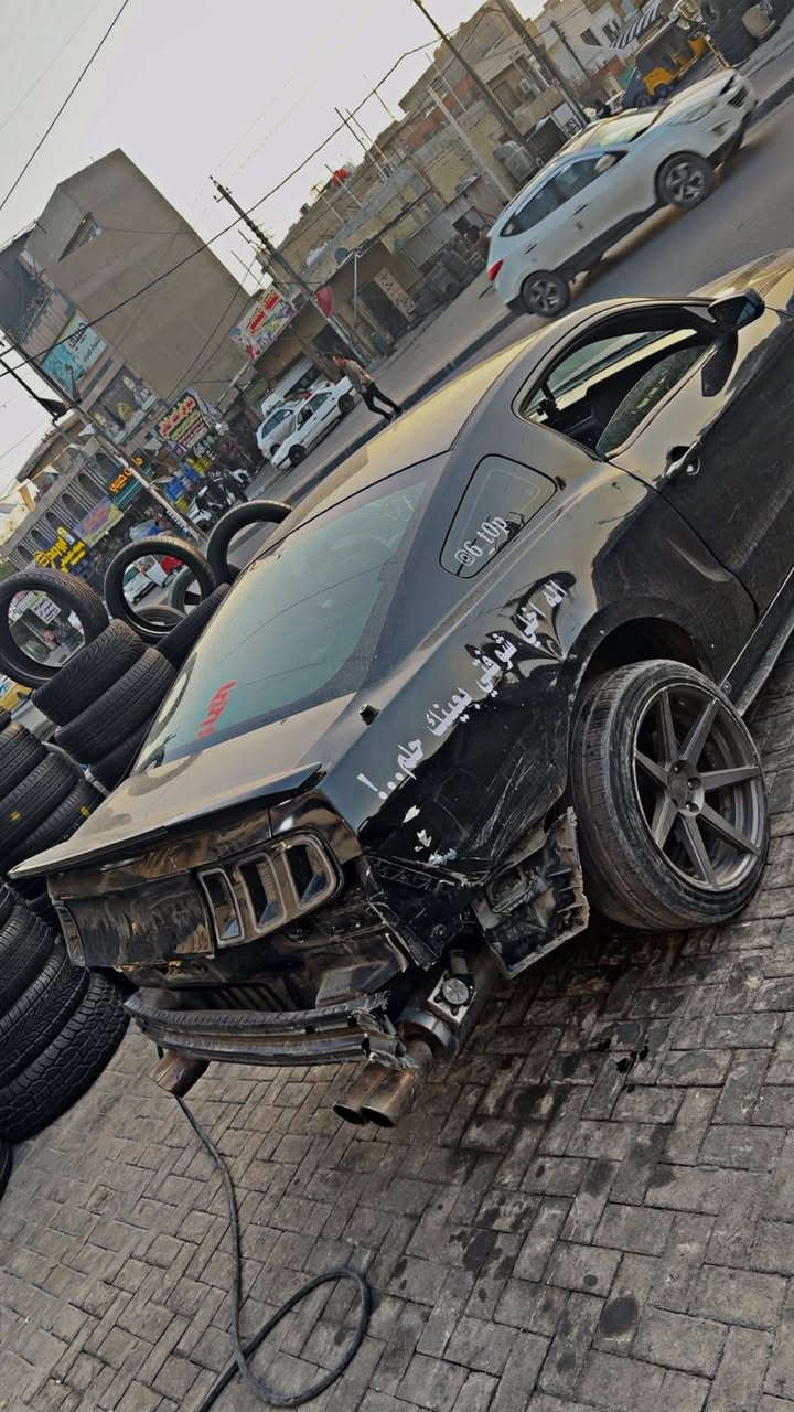 موستنك 2013 v6 مواصفات عادية محدثة بريميوم ماشية 130 الف عليها شوتة jlt واكسل شيلبي يعني مدفع السيارة وبرمجة طلال الاغلبية يعرفون السيارة وشنو قوتها عليها ويالة فوسن 20 تو سايز وعليها داون بايب وh بايب ودبات ht power اكتف صوت كلش حلو نظيفة السيارة بيها طخة بالجاملغ الخلفي ممصلحها ويرادلها دعامية خلفية صدر امامي خلفي نظيف مكينة جديدة كير جديد بيها نقص بس بوش اكسل مصبوغة حزام بدون دواخل كفالة شاصي ولغد عارضها ب100 وبيها مجال للشراي رجاءً لحد يخابرني لو يراسلني يكلي شكد قفلها تعال شوفها وتشلع عيوني 
مكاني بغداد حي الجهاد 
***********
