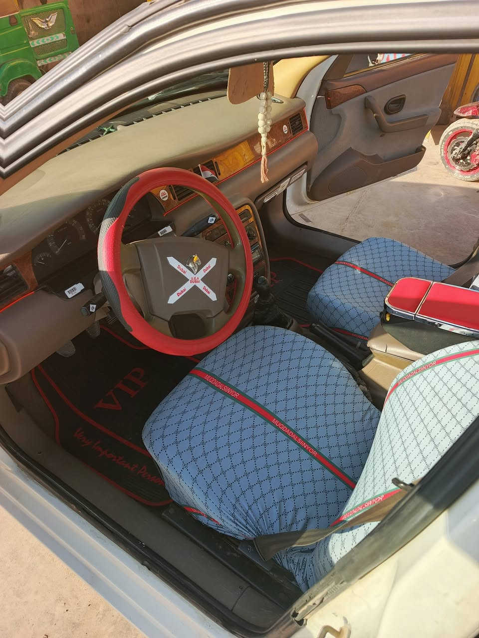 سلام عليكم سمند 2012  رقم/ بغداد انكليزي سيارة جاهزة من كل النواحي داخلة هزة جديدة قبل شهرين تحويل مباشر السيارة بسمي اني اكاتبك عقد مروري شرط كهربائيات شلع شغالة ماكو نقص سنتر لوك تدفئة تبريد شغالة دشبول كلة شغال تايرات زوج اماميات جديد الدوس معمرات جدد وهلال واحد معمر فقط كشنات بعدهن مال الشركة غرفتها كلش حلوه ويالة مصبوغة حراري لون فيلي تحكم مري ماسحات زراكات حساس باب تخم سماعات ناطق كلة شغال وجديد ماشية/ 74 الف السيارة مكينه وكير خير من الله ترايك 160 للبصرة شرط تفتر وترجع بدون ماطفي وين متوكف تاخذفلوسك سيارة على ايدي مرتبها مال جناي السعر/ 50 وبيها مجال انشاء الله للشراي مكاني بغداد فلكة حي النصر للتواصل  *********** ومتواجد على الوتساب
