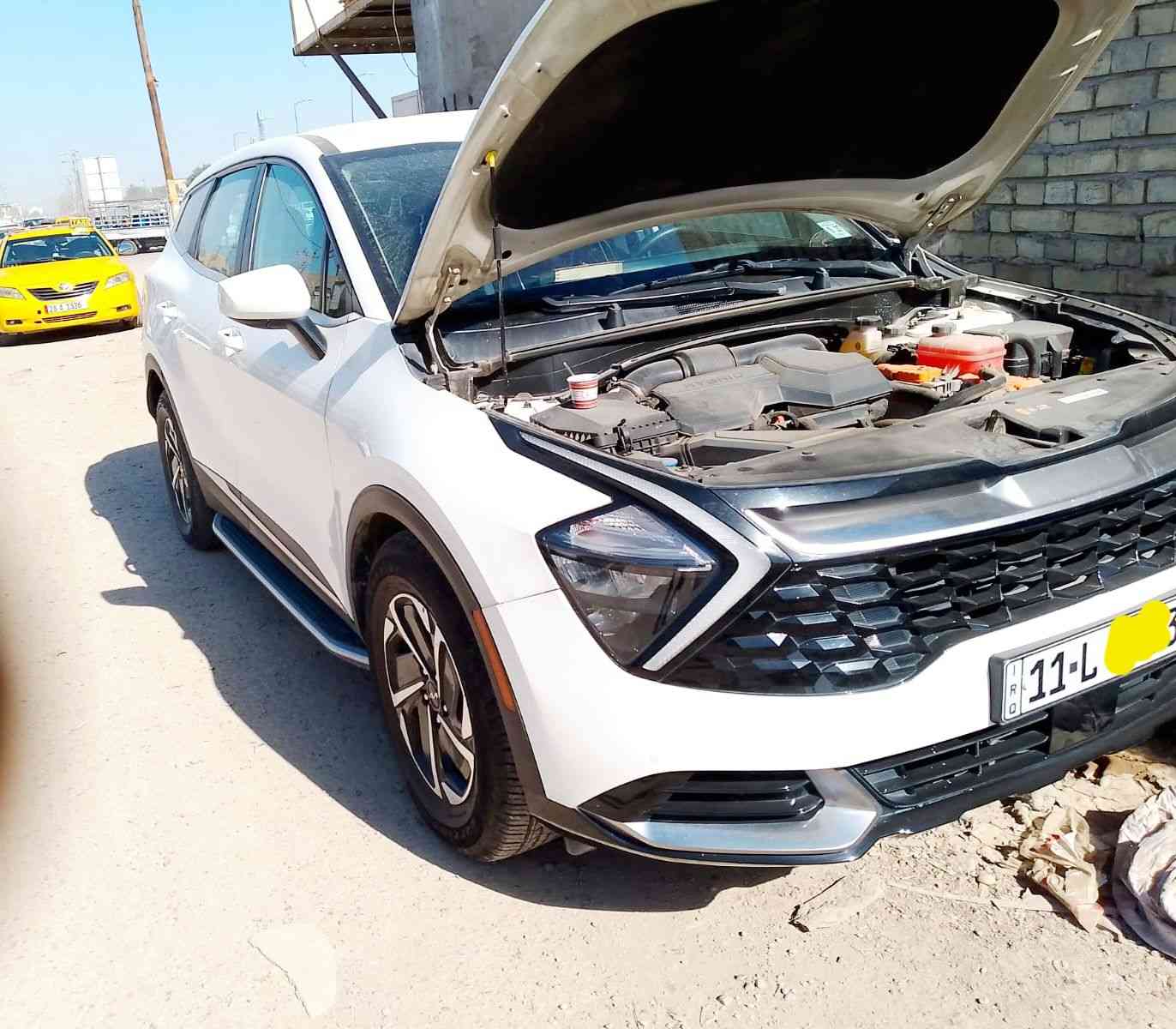 سبورتج موديل 2023 صبغ ربع بنيد فقط والباقي مكفول سيارة هايبرد على وضع الشركة وكلش نضيفة ومال بيت وجناي واحلة من الصور مكاني بغداد حي الشباب ***********
