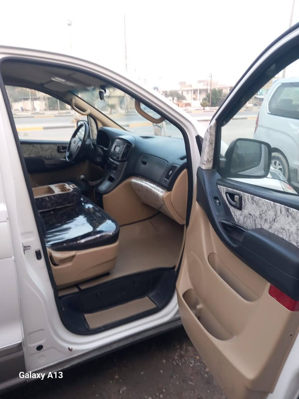 السلام عليكم ستاركس للبيع موديل 2018بيه بنيد وجاملخ سياره جديده رقمها بصره مكان سياره البصره سياره جازه***********
