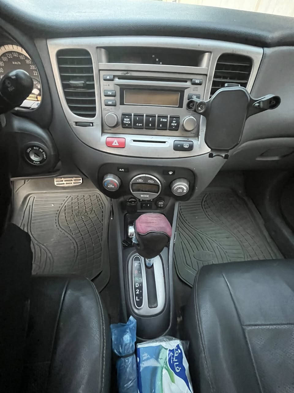 السلام عليكم 
كية ريو 2009
ادوات ادوات 
كير محرك شرط 
كشر نضيف 
تايرات نص عمر 
صدرهة زين 
سنتر لك
مري شفط 
تدفئة تبريد شرط 
كهربائيات شرط 
العنوان تكريت 
السعر (37 وبيهة مجال 
***********
