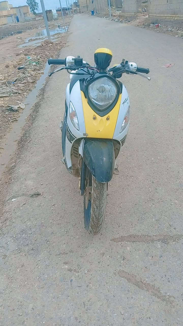 السلام عليكم دراجة للبيع ياماها كاملة مكملة كلهة شغالة كهربائيات كلهة شغالة مكينة نظيفة تخم تاير جديد الاستفسار الرقم ***********   بي واتساب
