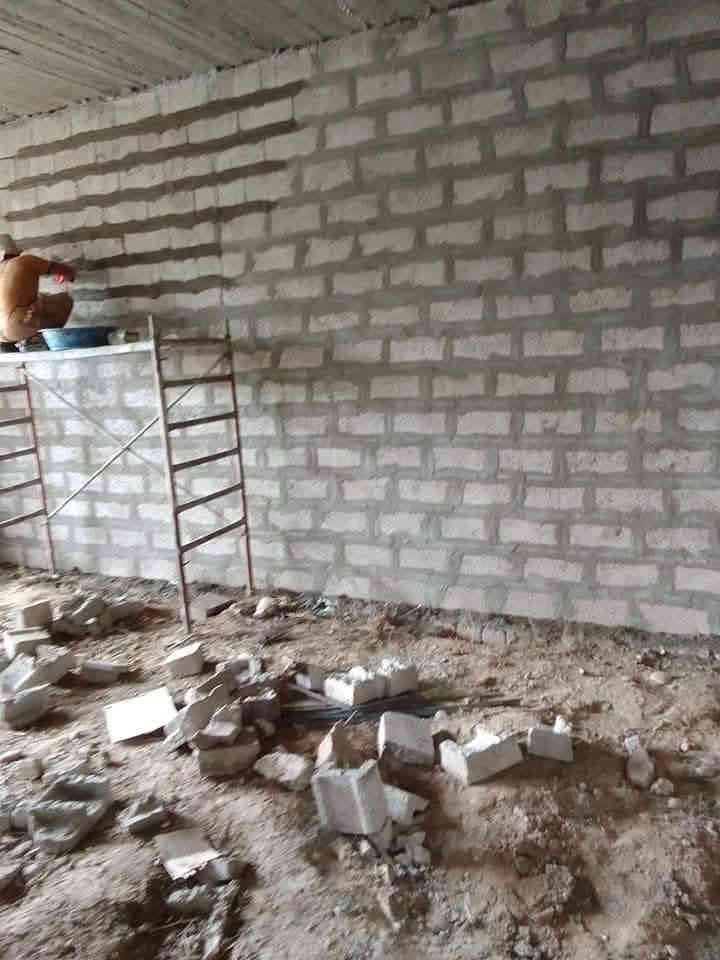 سلام عليكم
كادر عمل اي شقل نشتقل 
1فرش حجر 
2تصفير بيوت 
3تصعيد بلوك 
4تصعيد رمل 
5لبخ تكعيب 
6درز بيوت 
7تعديل تراب فوك تكعيبه 
8ندخل جص 
9تصفيط بلوك أساس تكعيبه 
10اذا معندك شقل اصلخنه بتعليق جزاك الله خير وهاذه رقمي ***********
