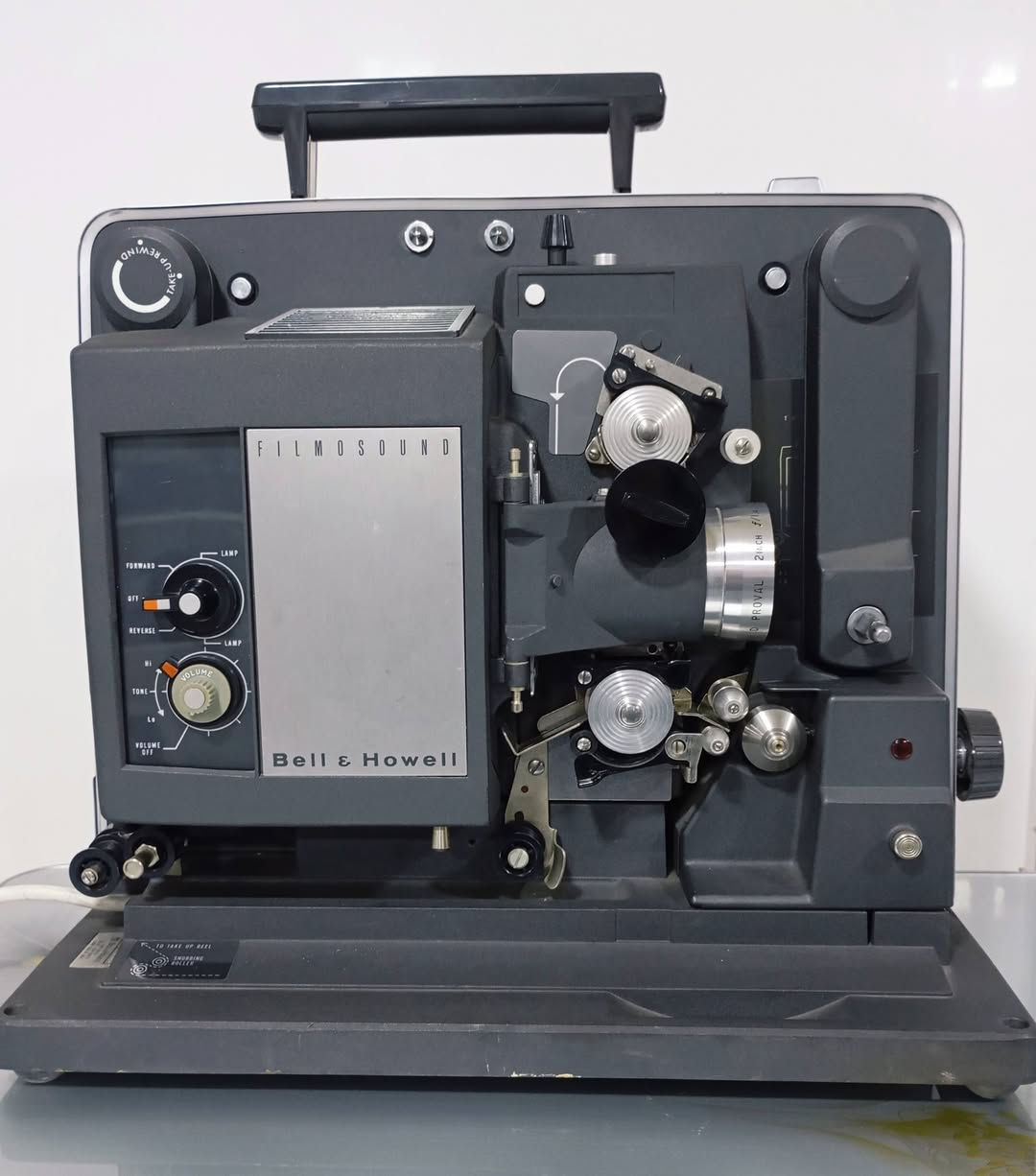 عارضة سينمائية ١٦ملم أمريكي للبيع سعر 200 ألف
للتواصل *********** يوجد توصيل للمحافظات.
