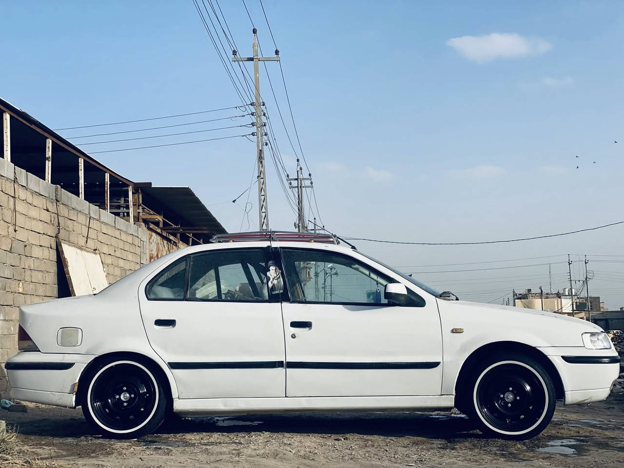 سلام عليكم سمند 2011السياره حله ونصيفه تخم  تاير جديد ***********
