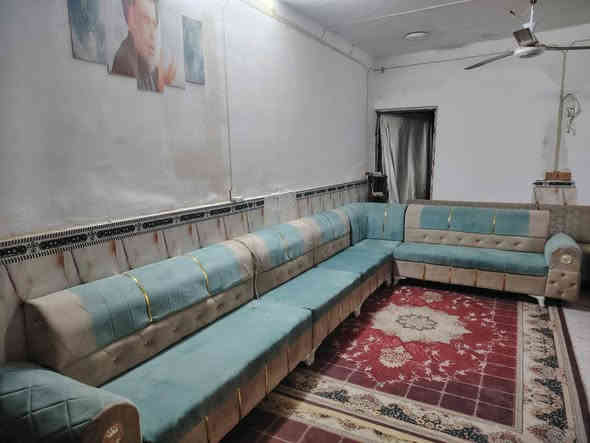 ديوان 11 مقعد اخو الجديد اي ضرر مابي للبيع السعر 250 الف العنوان كربلاء حي العسكري 
*********** كربلاء
