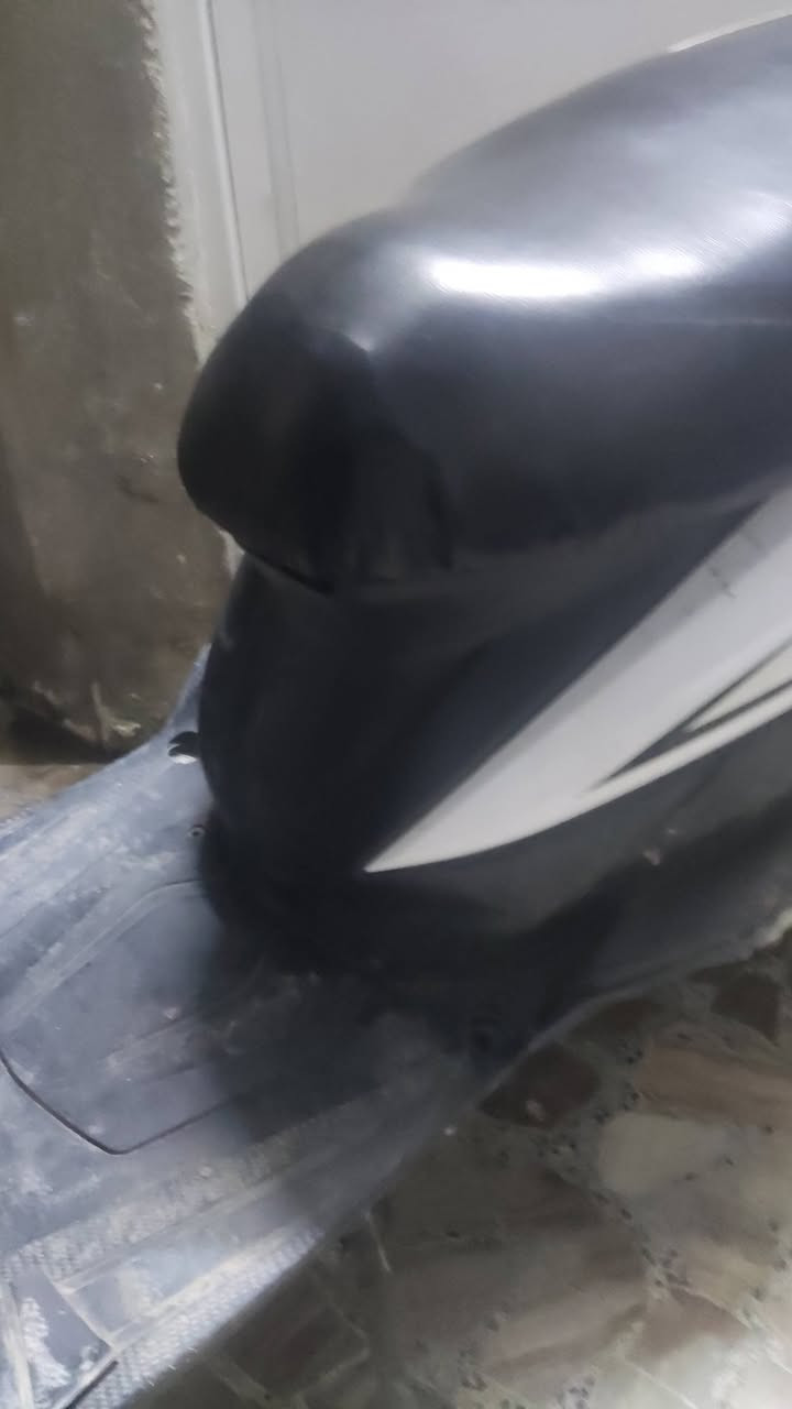 السلام وعليكم دراجه ماعرف شنو اسمها ماكس صيني يمكن
للبيع 250 وبيها مجال 
ذا مو شراي لطب 
بغداد 
***********
