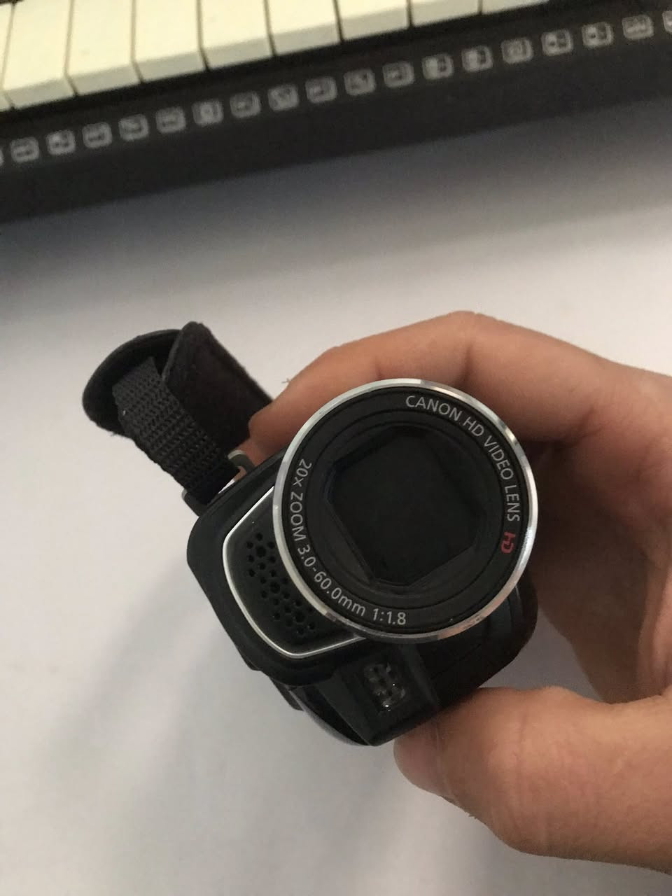 كاميرة كانون 1080. فول ج دي 60 فريم 
نضيفة كلش  قيم ب الي يفيدك و بالعافية


**إذا كنت صاحب هذا الإعلان وتريد حذفه لأي سبب، رجاءا أرسل رسالة إلى الدعم الفني**