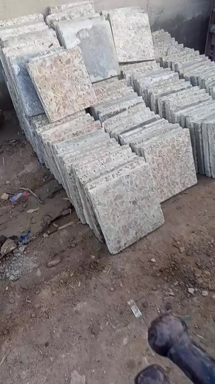 كاشيات عدد 140 للبيع نضيفات
***********
