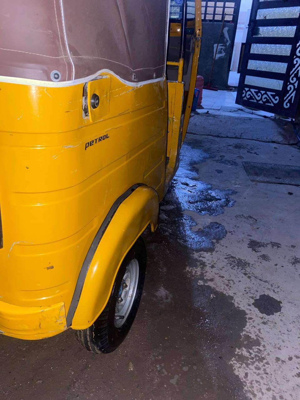 سلام عليكم تكتك للبيع موديل 19 شهر 12 نازله بل عشرين تعمير بس دوس باقي كفاله
مكاني بغداد محموديه تكتك اوراق مو رقم 
سعر 5 
***********
