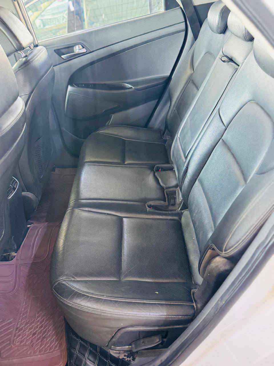 توسان 2019 خليجي محرك كاز ( ديزل ) فوول مواصفات بيها قطعتين صبغ بدون داخل سياره جاهزه گير ومكينه قبل سبوع شادهن مناقصه اي شي بيع او مراوس السعر 127$ مكاني بابل - الشوملي/***********
