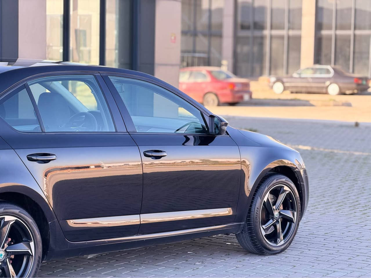 Skoda 2014
سکۆدا ٢٠١٤ گێر عادی ملیکی سەیارە🛫
سەیارەکە لۆک لۆکە 📦 
زبری ناو سوکانی نەرۆشتوە💯
گێر مەکینە کارەبی تەقەو رەقە
هەموو گیانی بەشەرت 
٤ تایەو ویلی تازە بۆ بەسراوە
رۆن و فلتەی تازە گۆراوە
مەکینەی نەکراوەتەوە بەشەرتی١٠٠ فیتەر
هەموو گیانی بەشەرت 
دینار مەسرەفی نیە
بێ بۆیاخ داعامیەکانیشی 
یەک پەڵە ساردی هەیە هیچیتر
داعامی بۆ داعامی بەشەرت 
٨٦ گەلاو کەمێک معامەلە
سلێمانی *********** السليمانية, العراق
