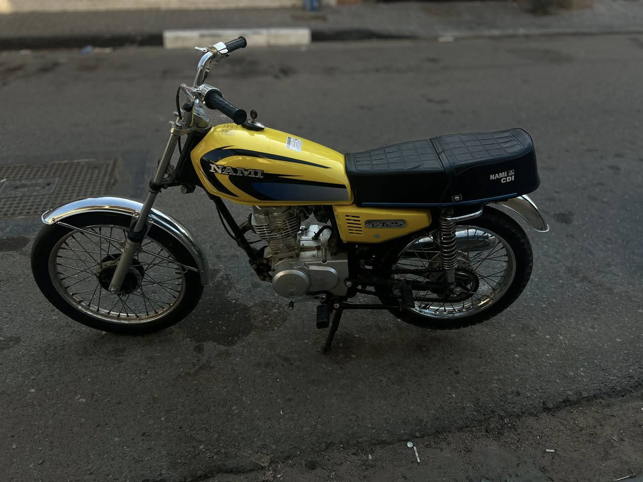 ناما شلامجة للبيع دراجة حلوة وقوية ما ناقصها شي صوت المكينه ناعم ناعم ومكفوله من الطول للطول تعمير 25 ادوات ادوات ادوات السعر 650 وبيها مجال العنوان البصرة القبلة حي الجامعة شارع مستشفى الطفل للاستفسار على الرقم ***********
