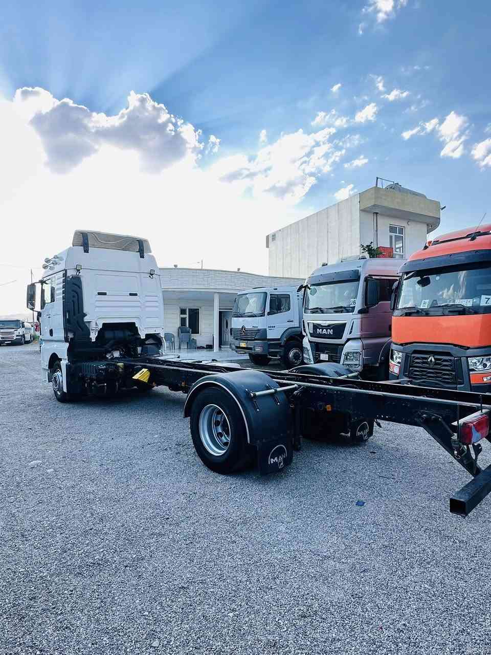 موديل (2018)🇩🇪
حجم(18.460)🚚
دخول (جديدة)🇮🇶
طول شانصي7.70م
مكفول كفالة عامة
  السعر (👍)
العنوان .سليمانية📍
***********
***********
☎️☎️📞📞
