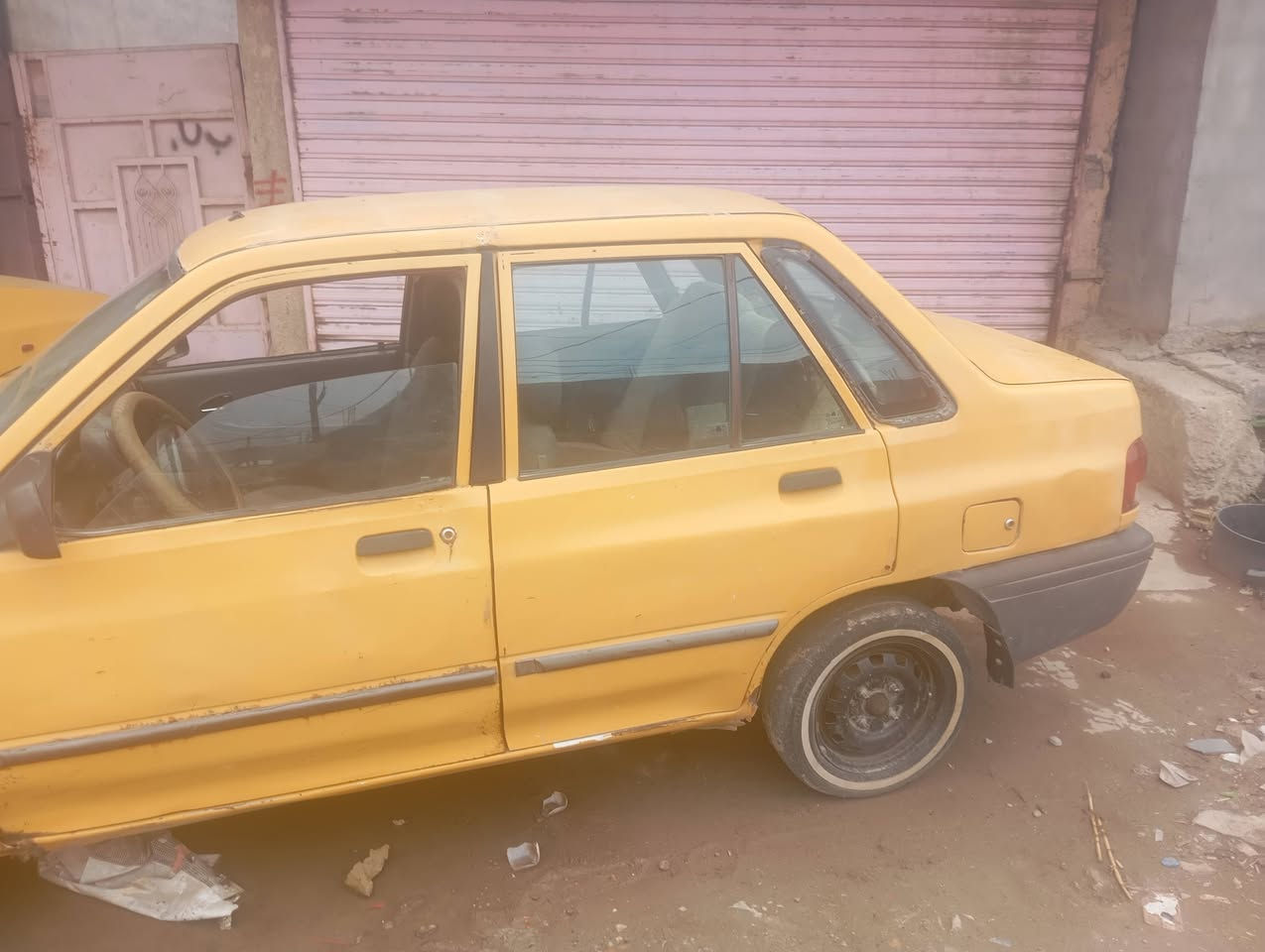 السلام عليكم سايبه 2012 سياره شغاله وجاهزه وين ما تريد تطلع بيها ما اندل صاحبها سنويه عظم عاج اتكفل سرقه وعشائر السعر 6 ورقات عنوان بغداد المدائن رقم الهاتف ***********
