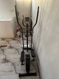 عندي هذا  الجهاز للبيع السعر 115 الاتصال 07702565965